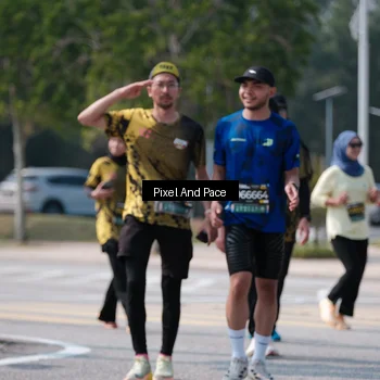 Runner Photo 6806922