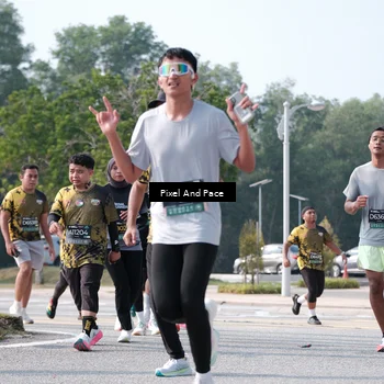 Runner Photo 6806980