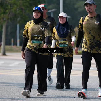 Runner Photo 6806995