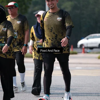 Runner Photo 6806997