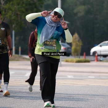 Runner Photo 6807020