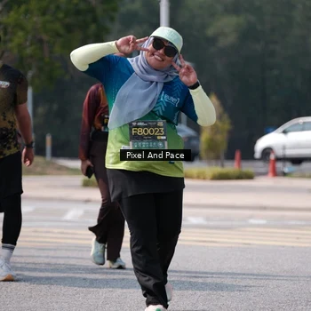 Runner Photo 6807024