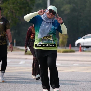 Runner Photo 6807037
