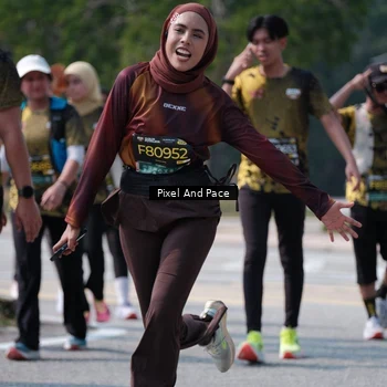 Runner Photo 6807041