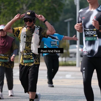 Runner Photo 6807046
