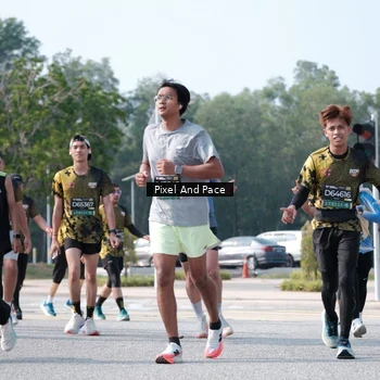 Runner Photo 6807052