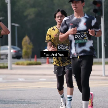 Runner Photo 6807057