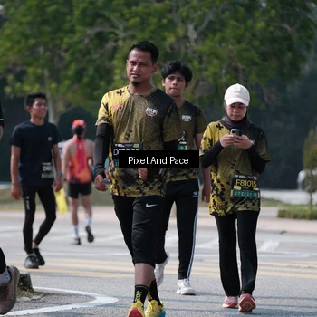 Runner Photo 6807074