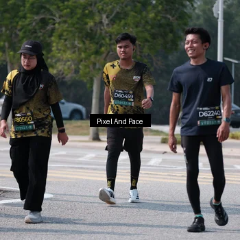 Runner Photo 6807099