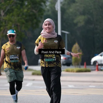 Runner Photo 6807135