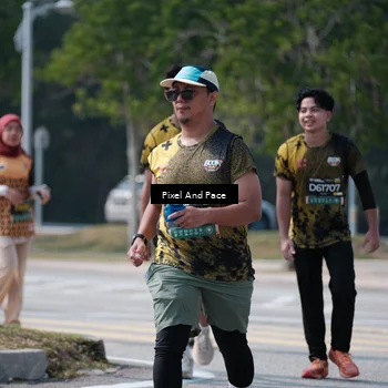 Runner Photo 6807136