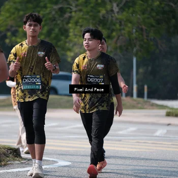Runner Photo 6807140