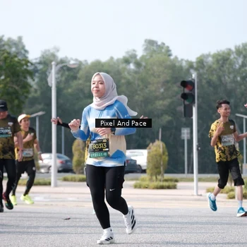 Runner Photo 6807159
