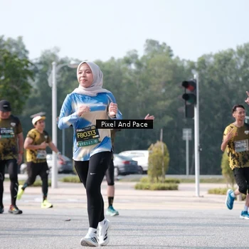 Runner Photo 6807172