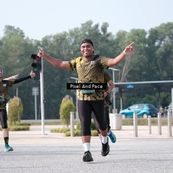Runner Photo 6807192