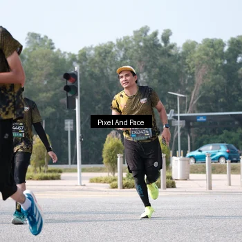 Runner Photo 6807256