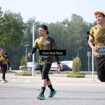 Runner Photo 6807257