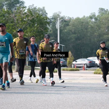Runner Photo 6807269