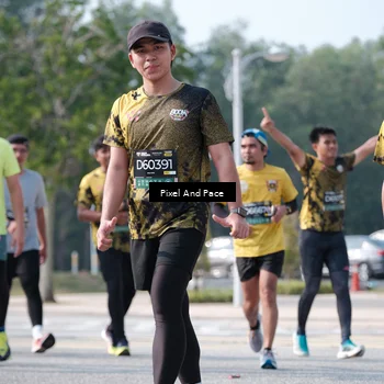 Runner Photo 6807298
