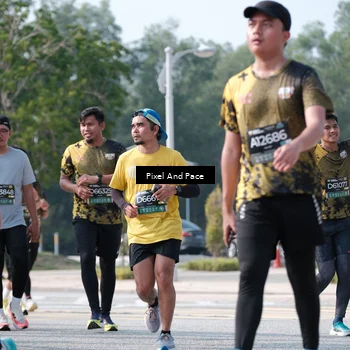 Runner Photo 6807304
