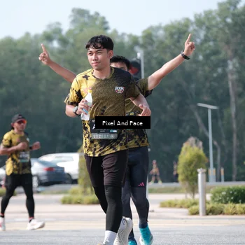 Runner Photo 6807305