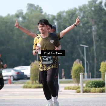 Runner Photo 6807309