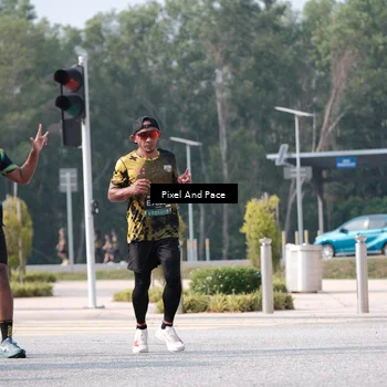 Runner Photo 6807310