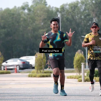 Runner Photo 6807314