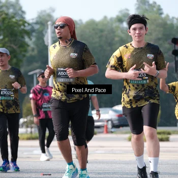 Runner Photo 6807342