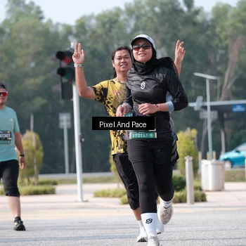 Runner Photo 6807344