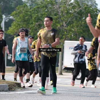 Runner Photo 6807364