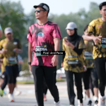 Runner Photo 6807374