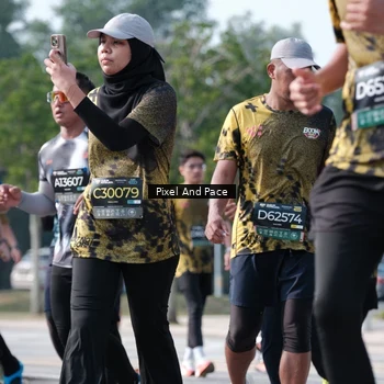 Runner Photo 6807391