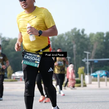 Runner Photo 6807400