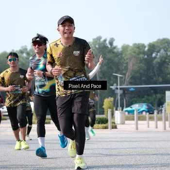 Runner Photo 6807419