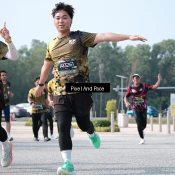 Runner Photo 6807433