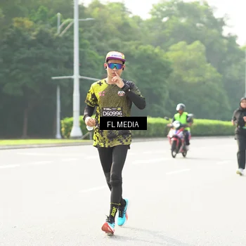 Runner Photo 6807442