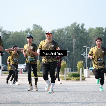 Runner Photo 6807463