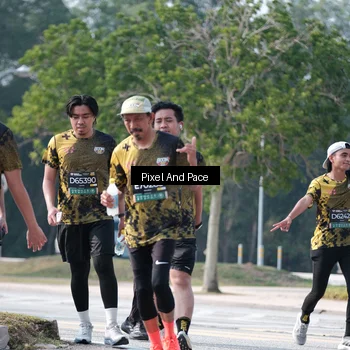 Runner Photo 6807465
