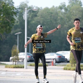 Runner Photo 6807473