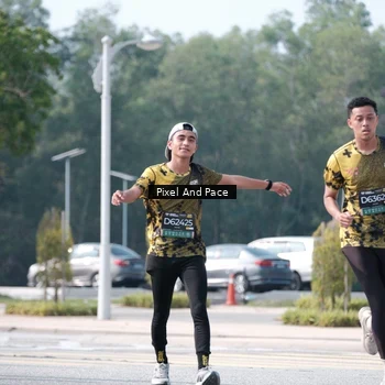 Runner Photo 6807476