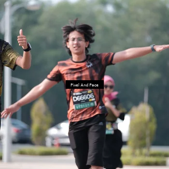 Runner Photo 6807479