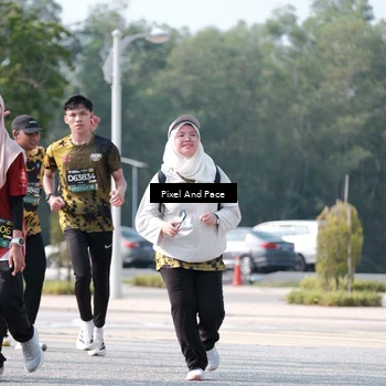 Runner Photo 6807536