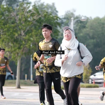 Runner Photo 6807550