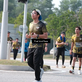 Runner Photo 6807574