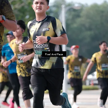 Runner Photo 6807585