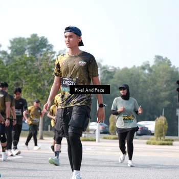 Runner Photo 6807697
