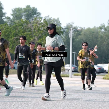 Runner Photo 6807699