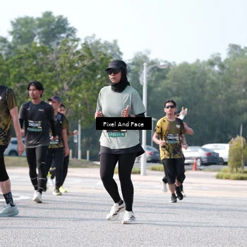 Runner Photo 6807700