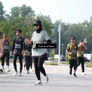 Runner Photo 6807702